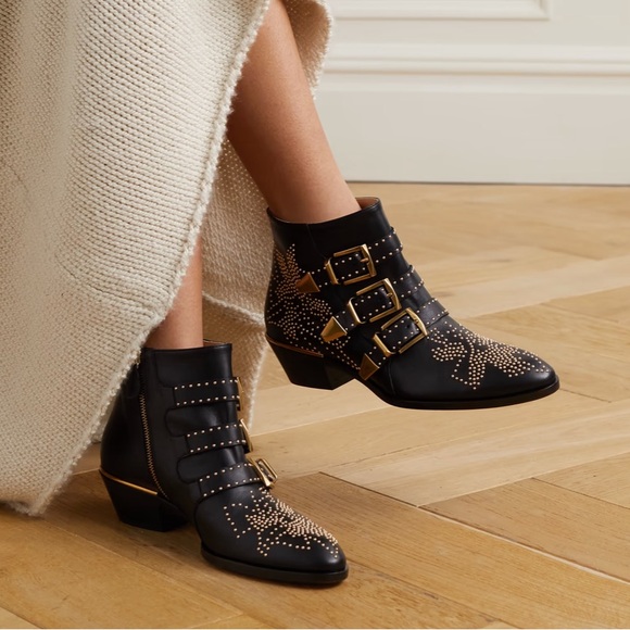 CHLOÉ Susanna Studded Leather Ankle Boots